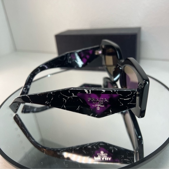 Prada rectangular Sunglasses. NEW! PR 15YS - Picture 4 of 9